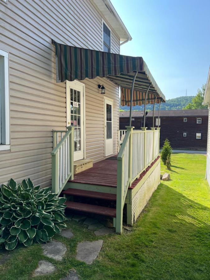 Stay In Ohiopyle In The Middle Of Town By The Gap Trail Exteriör bild