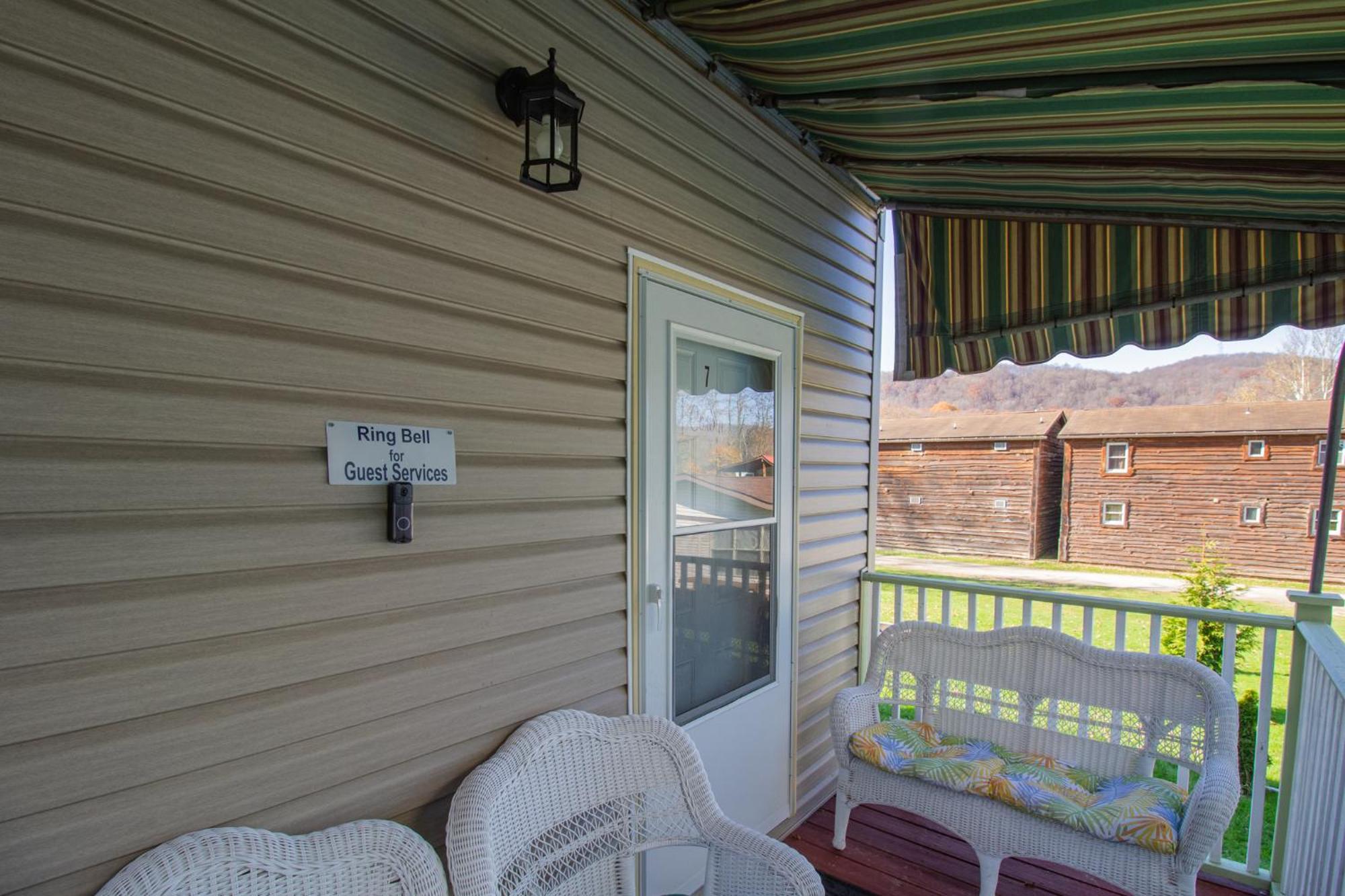 Stay In Ohiopyle In The Middle Of Town By The Gap Trail Exteriör bild